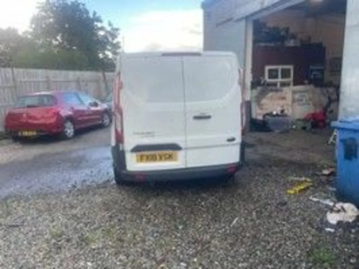 2018 Ford Transit Custom 2.0 TDCi 105ps Low Roo - Image 3