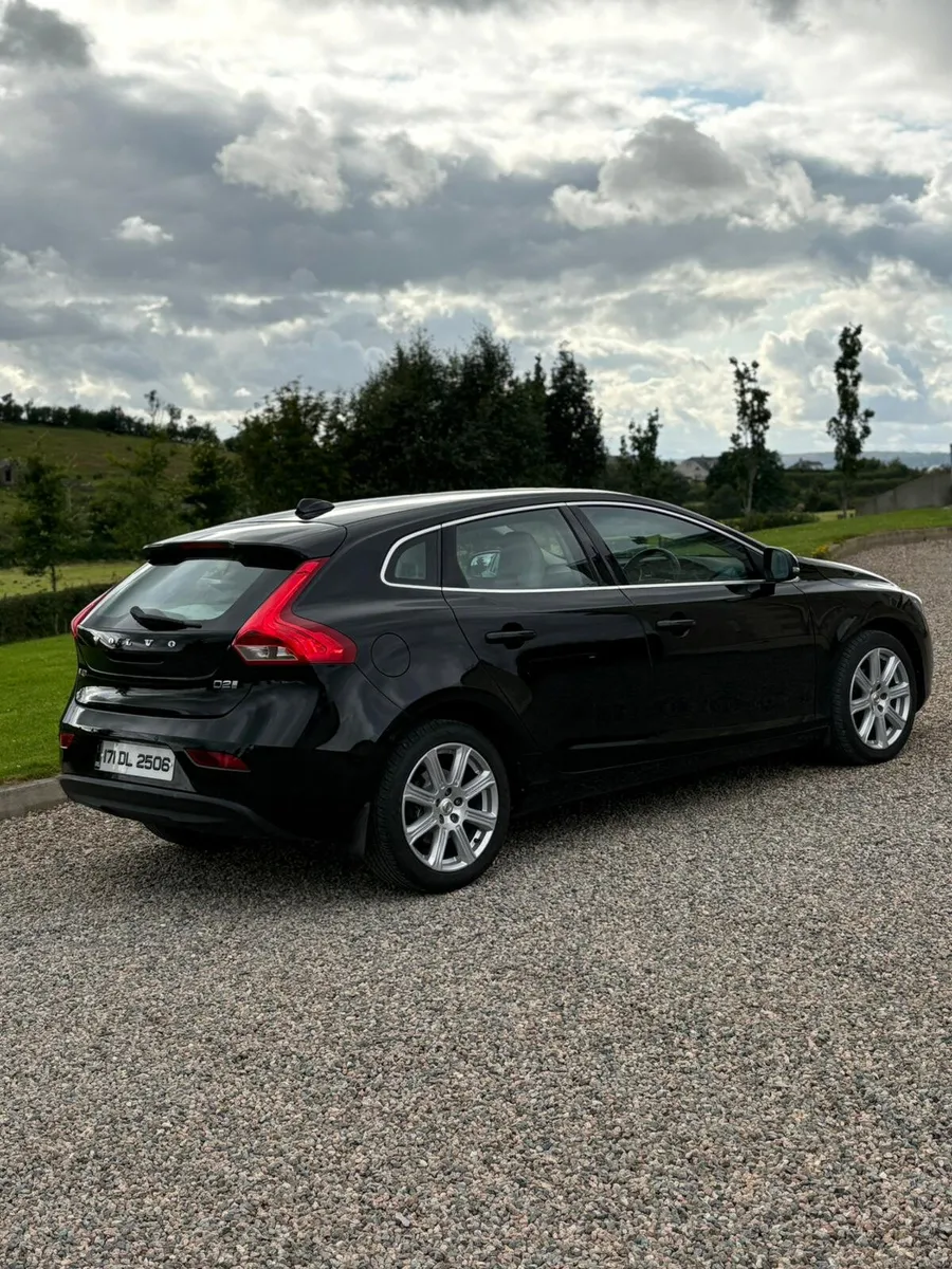 171 Volvo V40 2.0D Inscription - Image 4