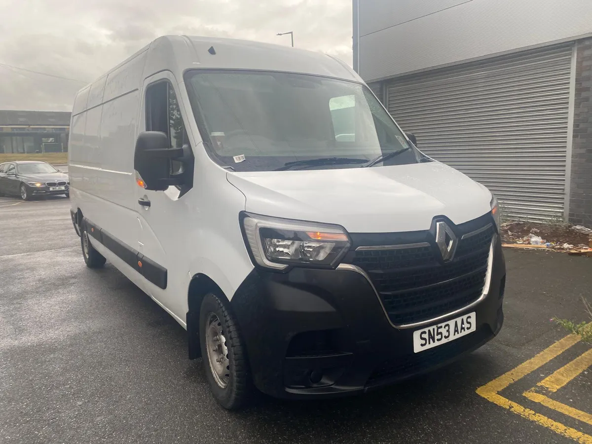Renault Master lwb business 2019 - Image 1