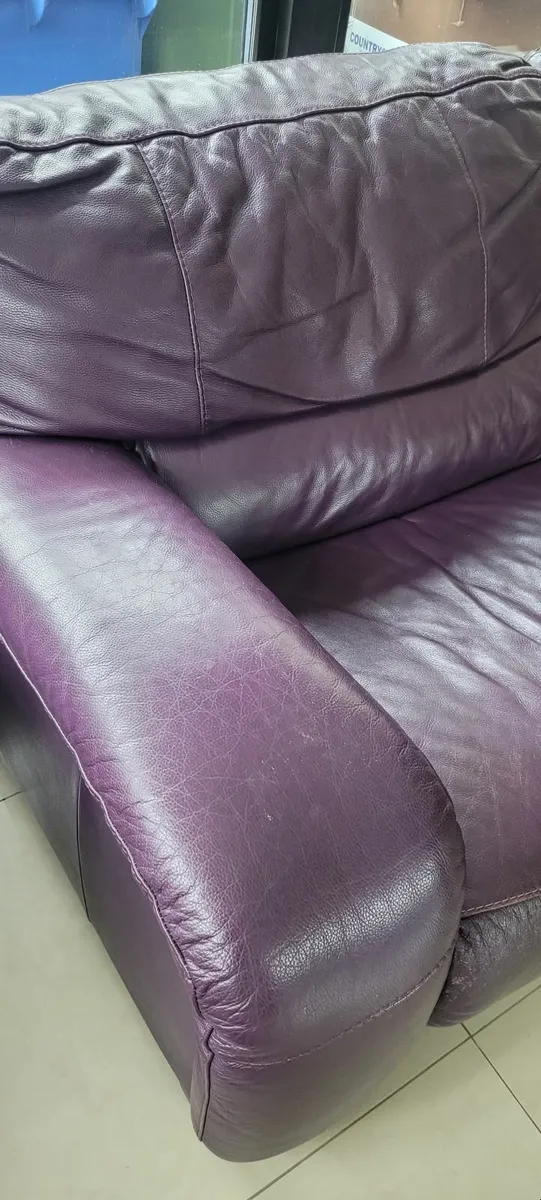 Couch - Image 4