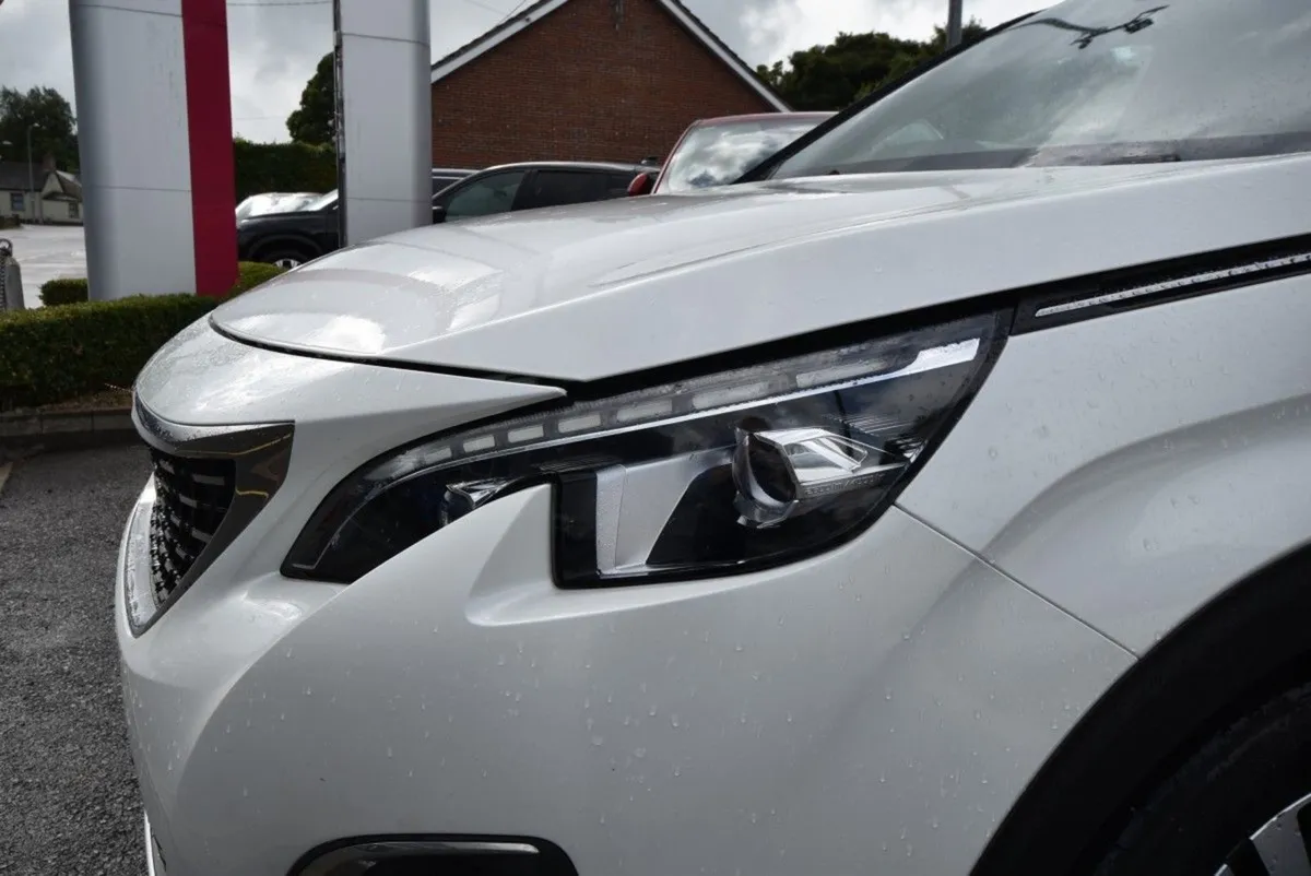 Peugeot 3008 1.5 Bluehdi 130bhp GT Line Auto - Image 4