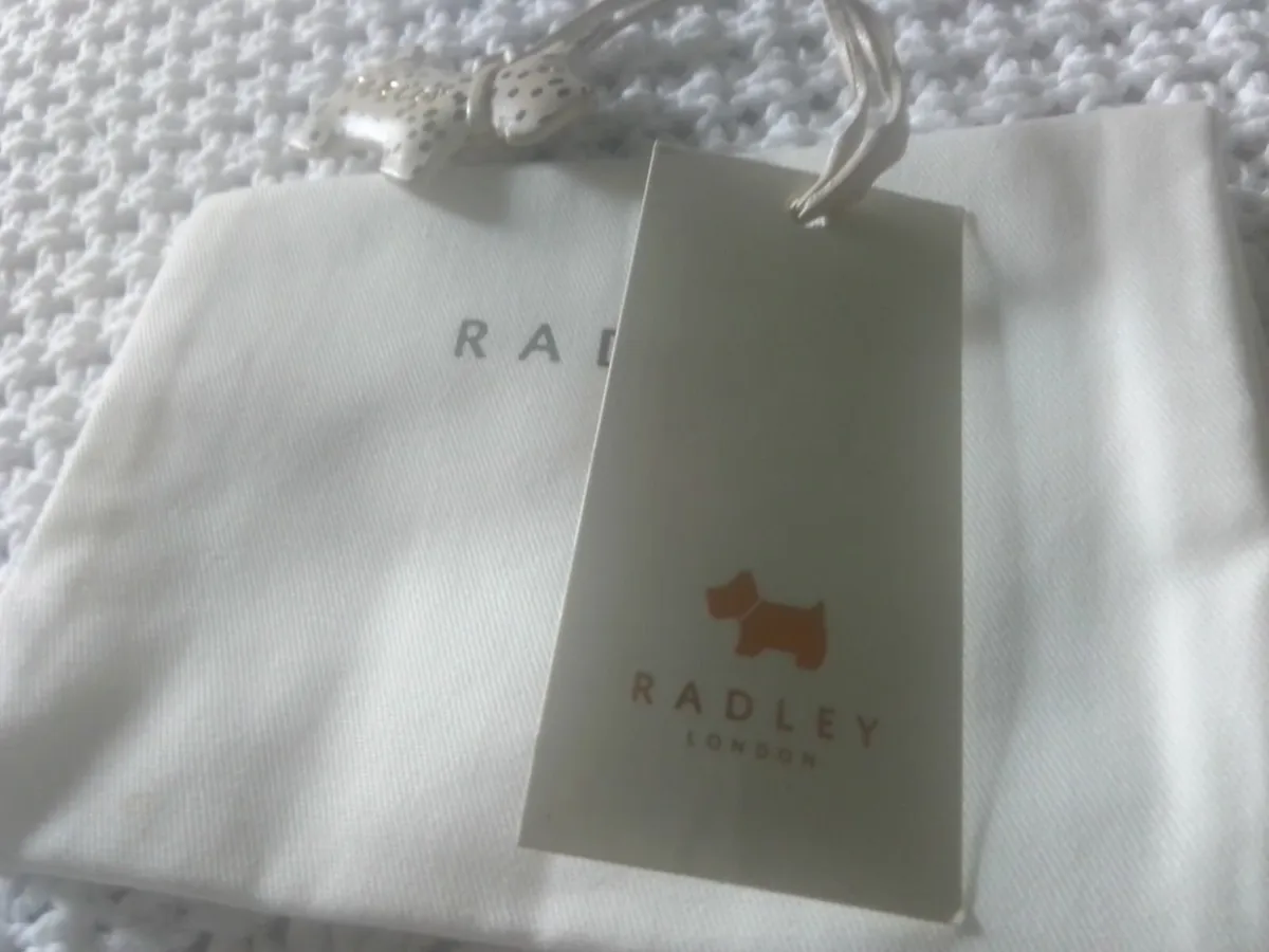 RADLEY CREAM & BLACK LEATHER SPOTTY DOG CHARM NEW - Image 2