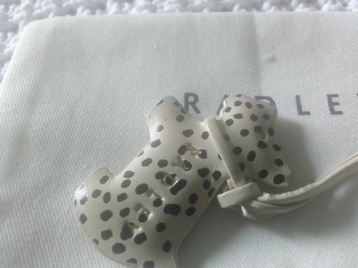 RADLEY CREAM & BLACK LEATHER SPOTTY DOG CHARM NEW - Image 3