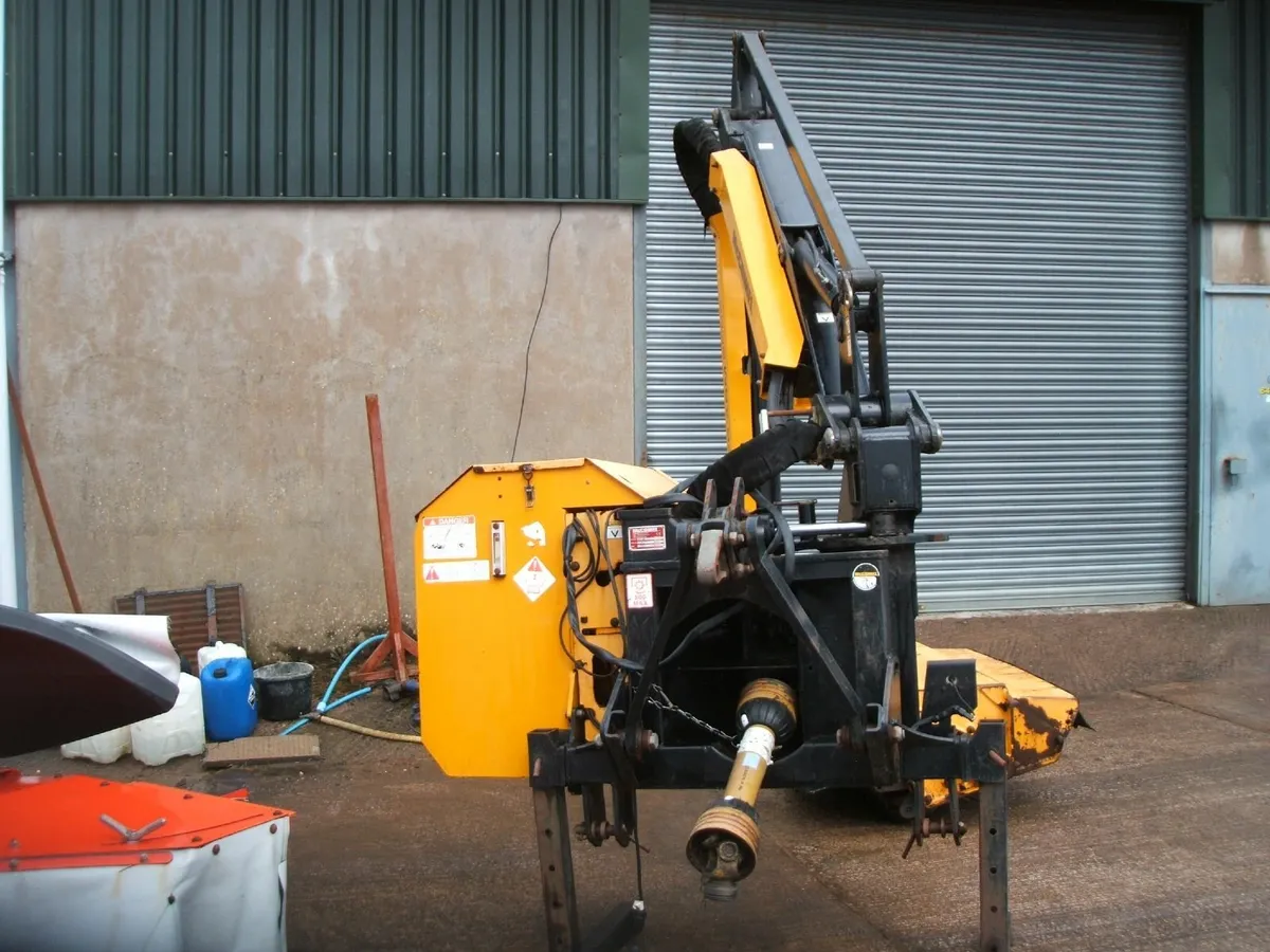 2016 McConnel PA5565 hedge cutter - Image 2