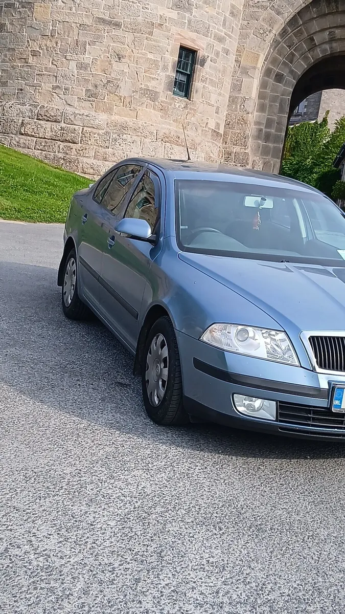 Car - Image 3