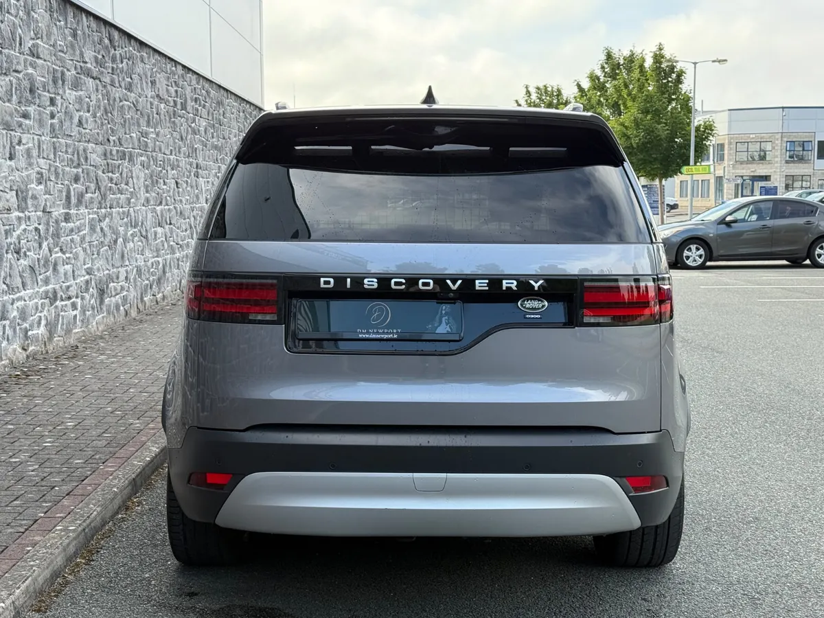 2022 Land Rover Discovery 5 D300 SE SD6 2Seat Comm - Image 2