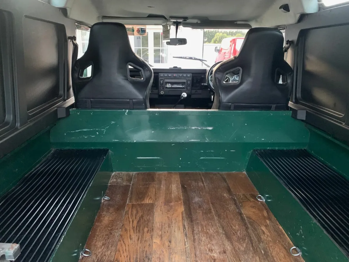 Land Rover Defender 2004 TD5 Engine - Image 4