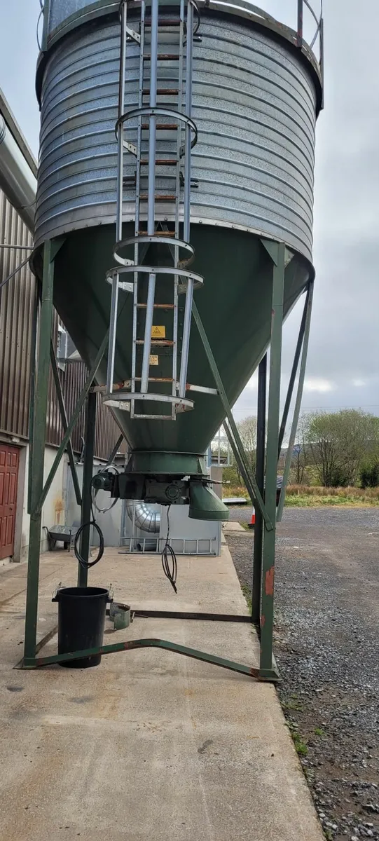 Silo for sale - Image 1