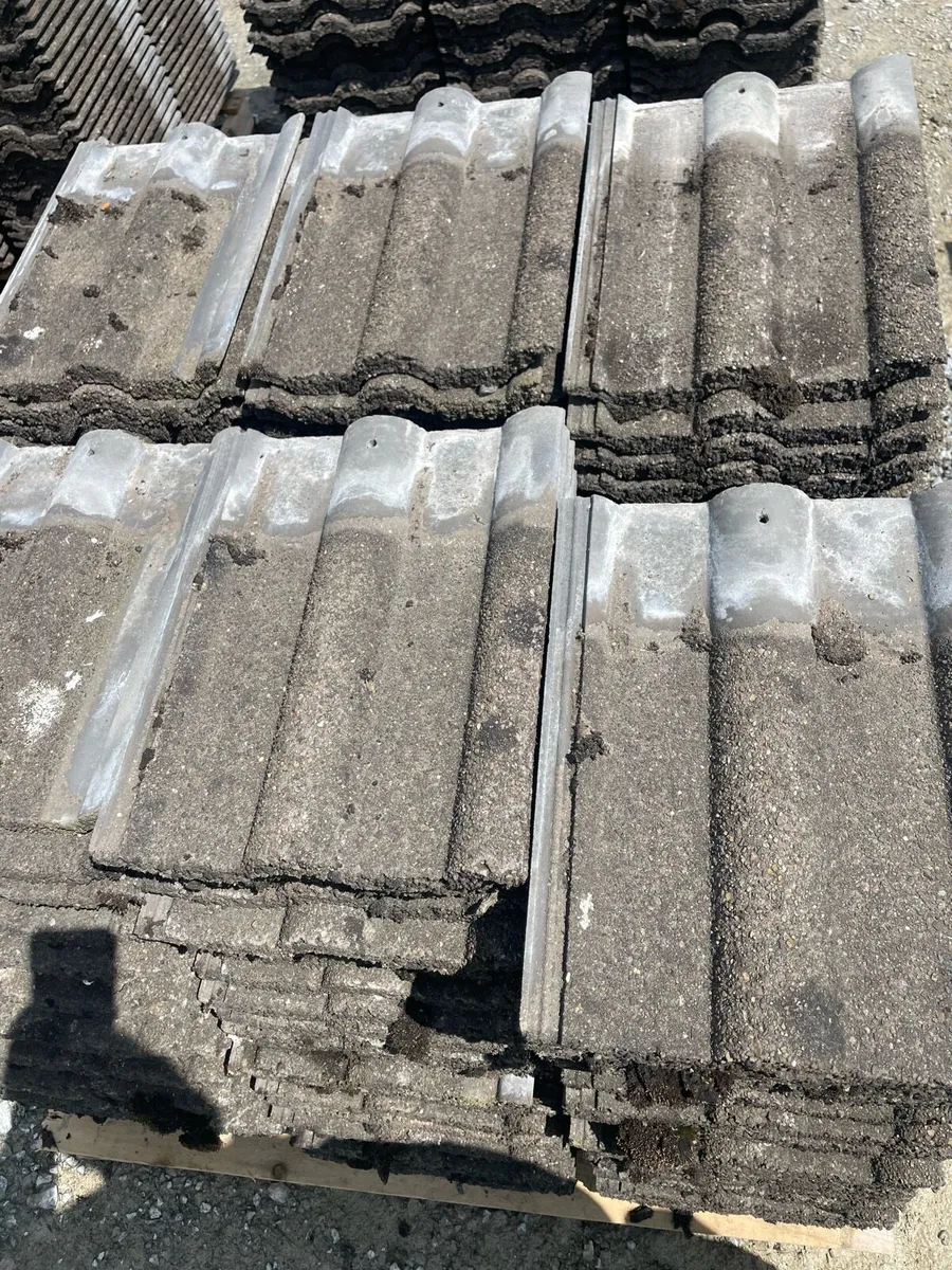 Redland 50 roof tiles - Image 2