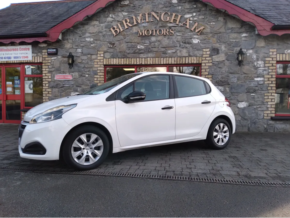 Peugeot 208 ACCESS 1.2 4DR 82 - Image 1