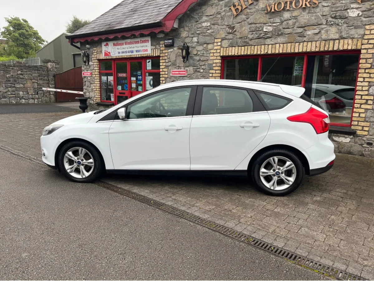 Ford Focus 1.6 TDCI ZETEC 113BHP 5DR - Image 2