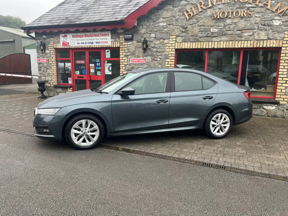 Skoda Octavia AMBITION 2.0 TDI 115HP 5DR - Image 4