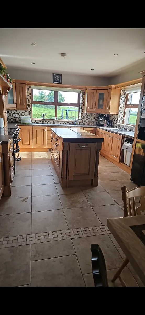 Kitchen and dining cabinets - Image 3