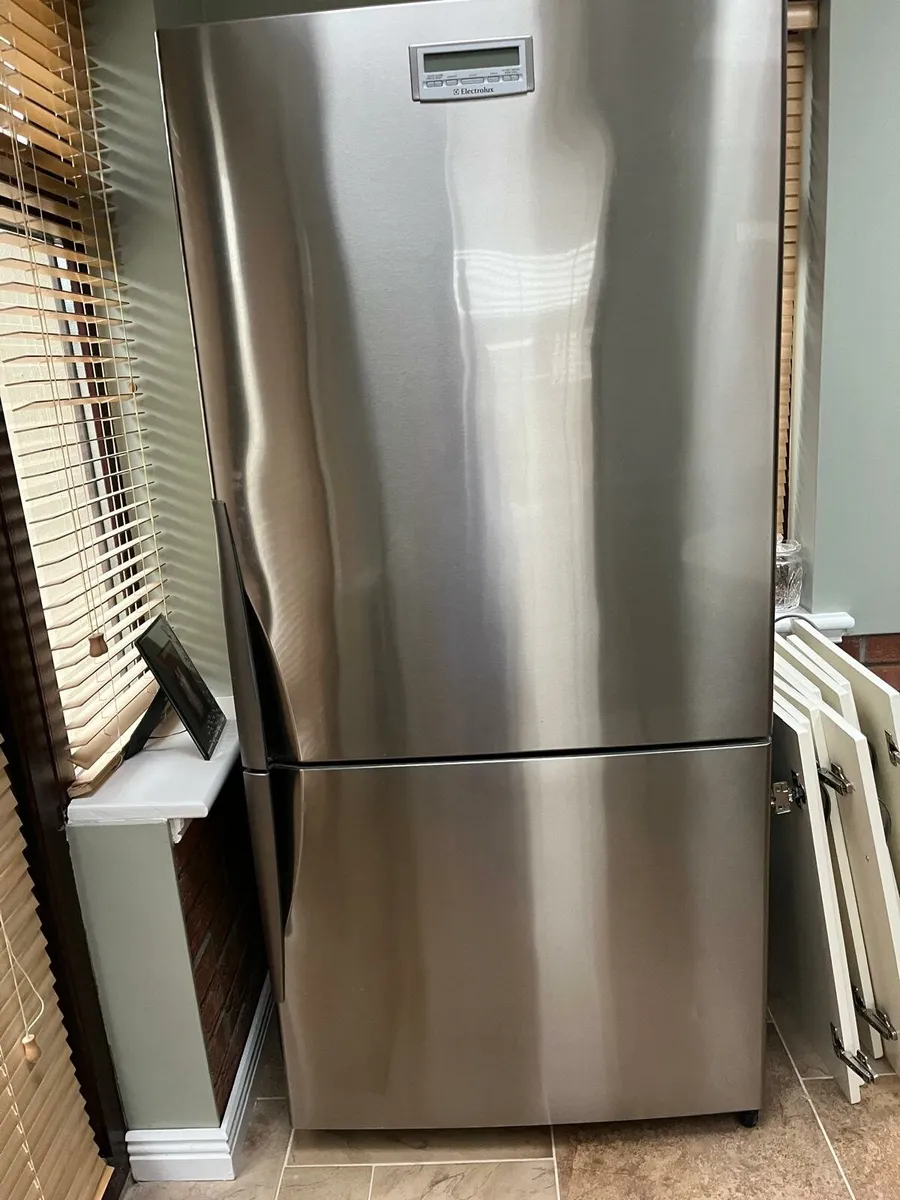 American Fridge - Image 1