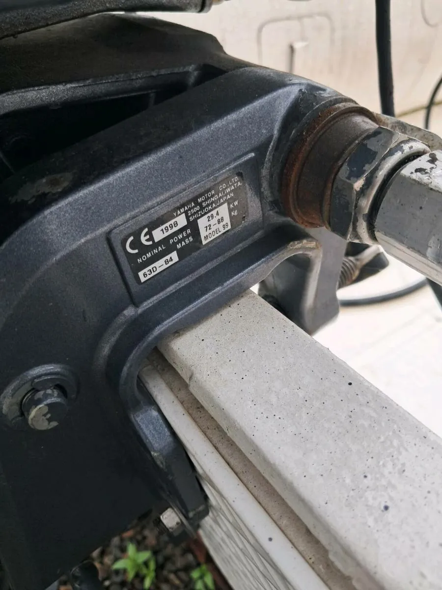 40hp yamaha outboard on controls - Image 2