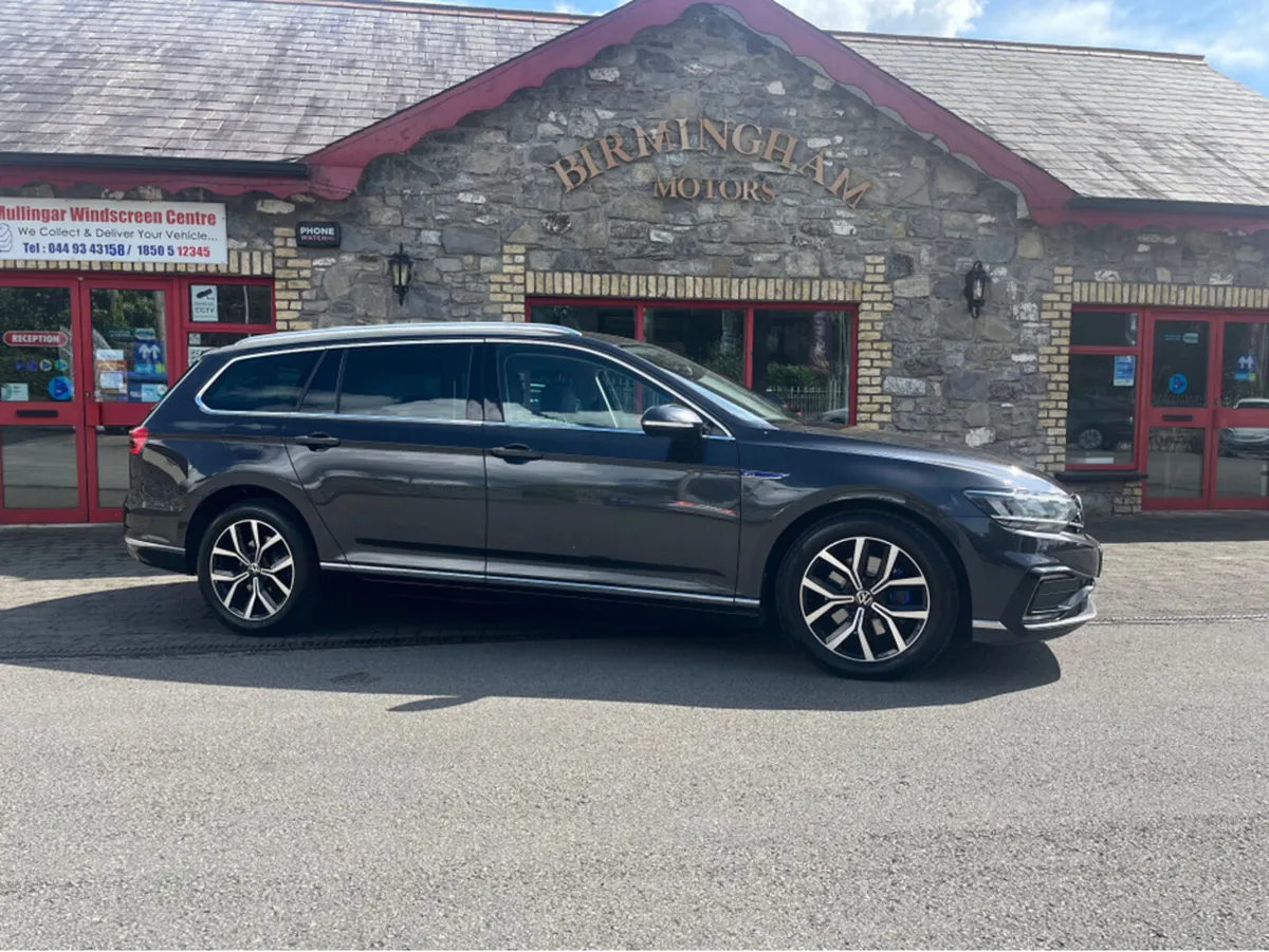 Volkswagen Passat GTE S-A DSG plug in hybrid - Image 3