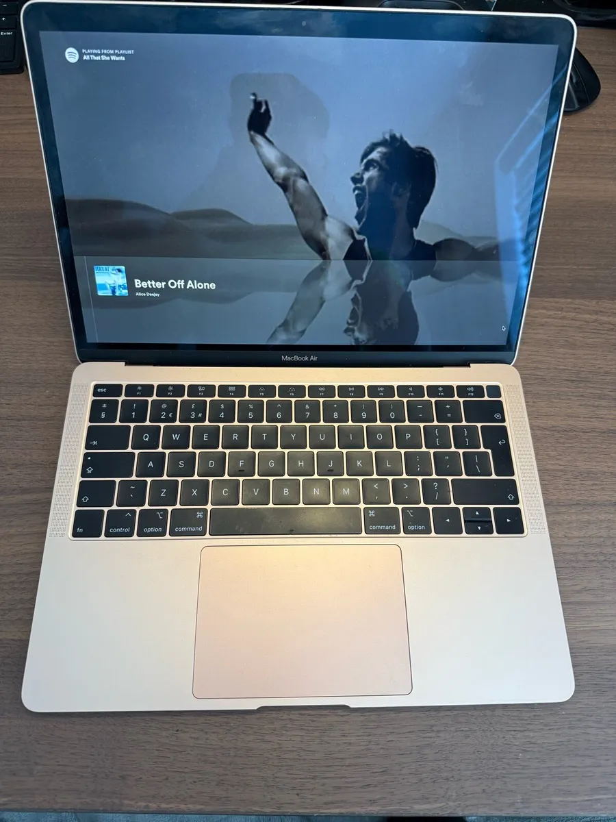 MacBook Air Retina - Image 2
