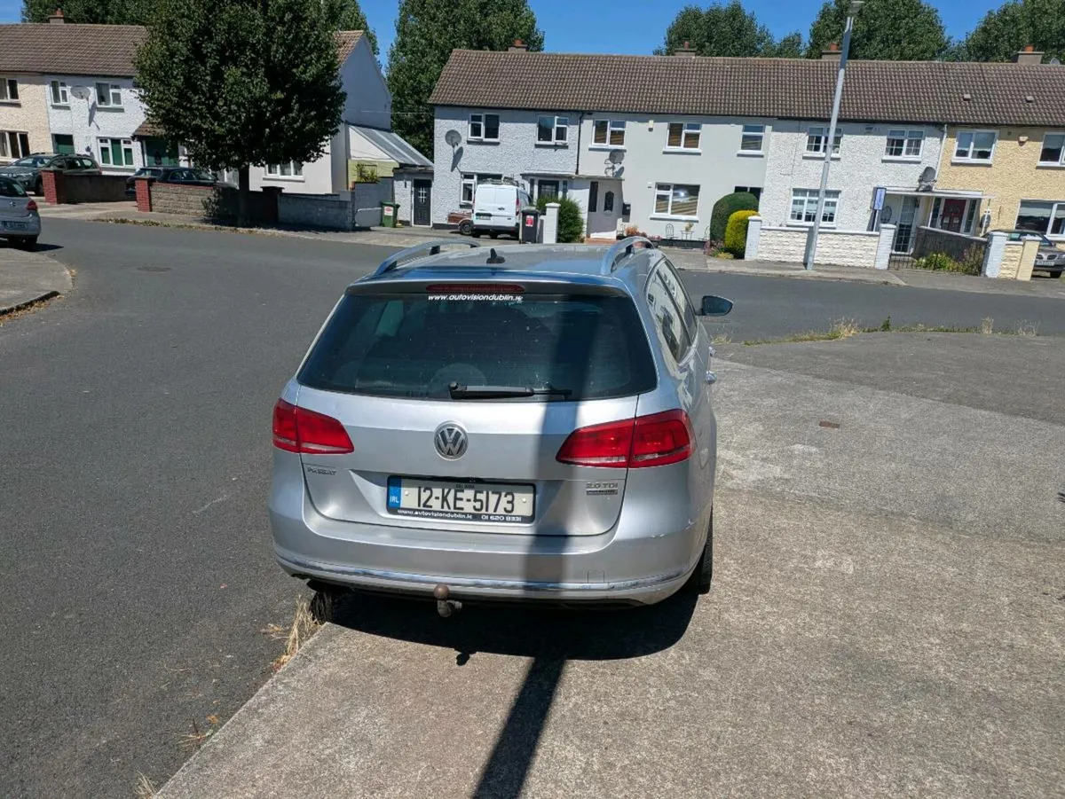 Volkswagen Passat - Image 4