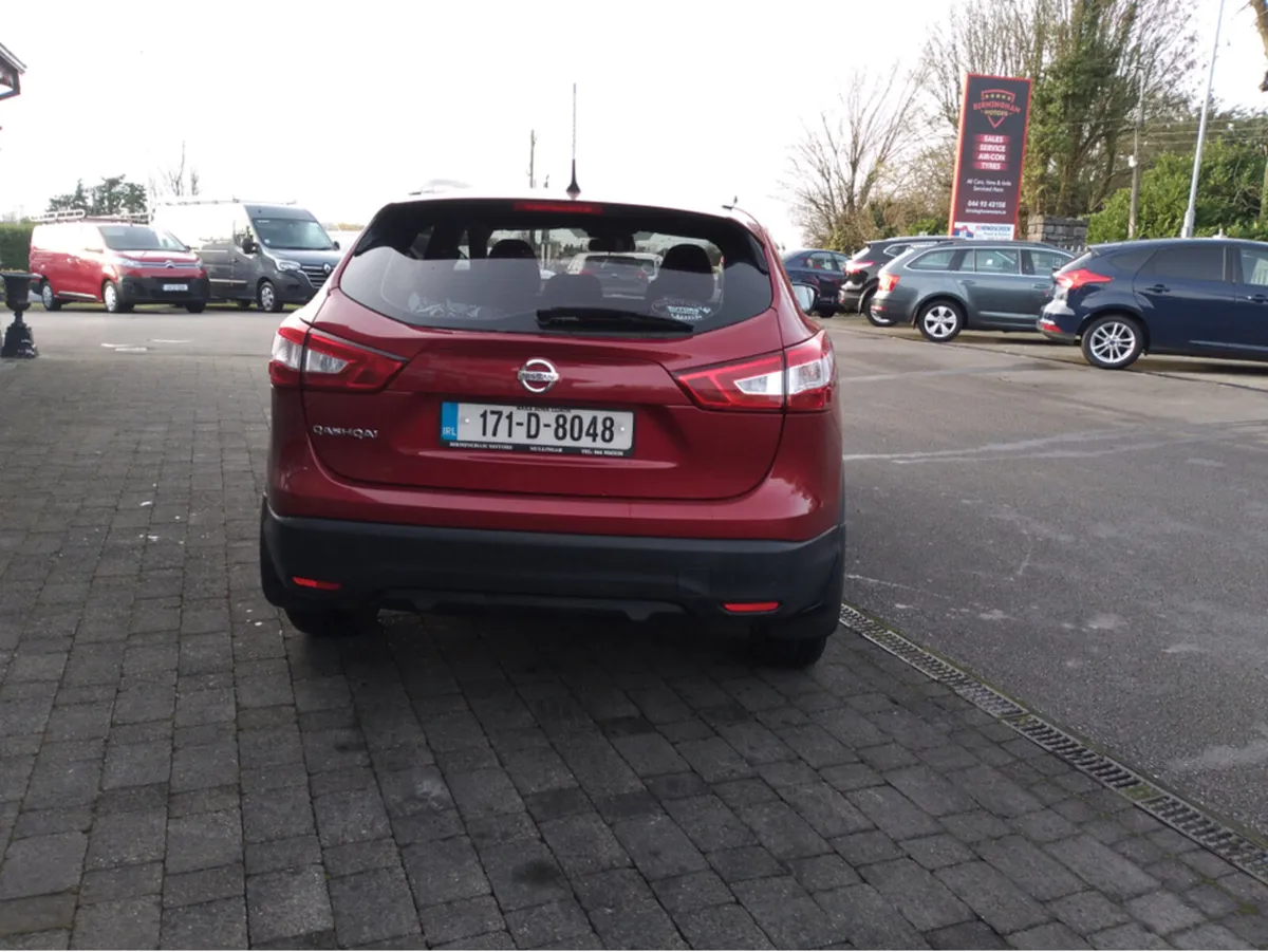 Nissan Qashqai 1.5 SV MY16 E6 4DR - Image 2