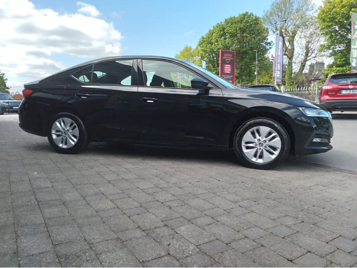 Skoda Octavia 1.0 SE TSI AUTOMATIC - Image 2