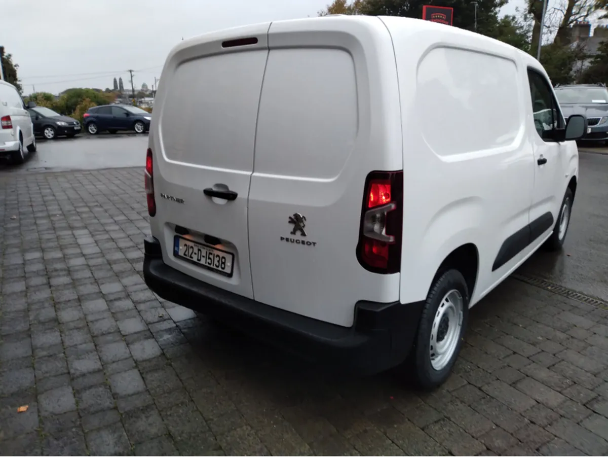 Peugeot Partner 1.5 BLUE HDI 75 PANELL PANELLED 6. - Image 4