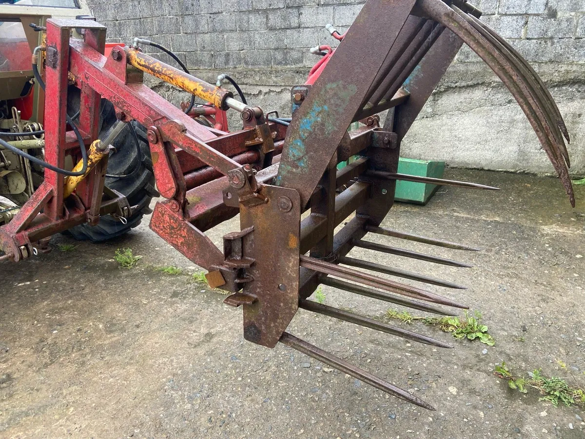 Rear Tractor Loader with 4ft grab - McKenna - Image 3