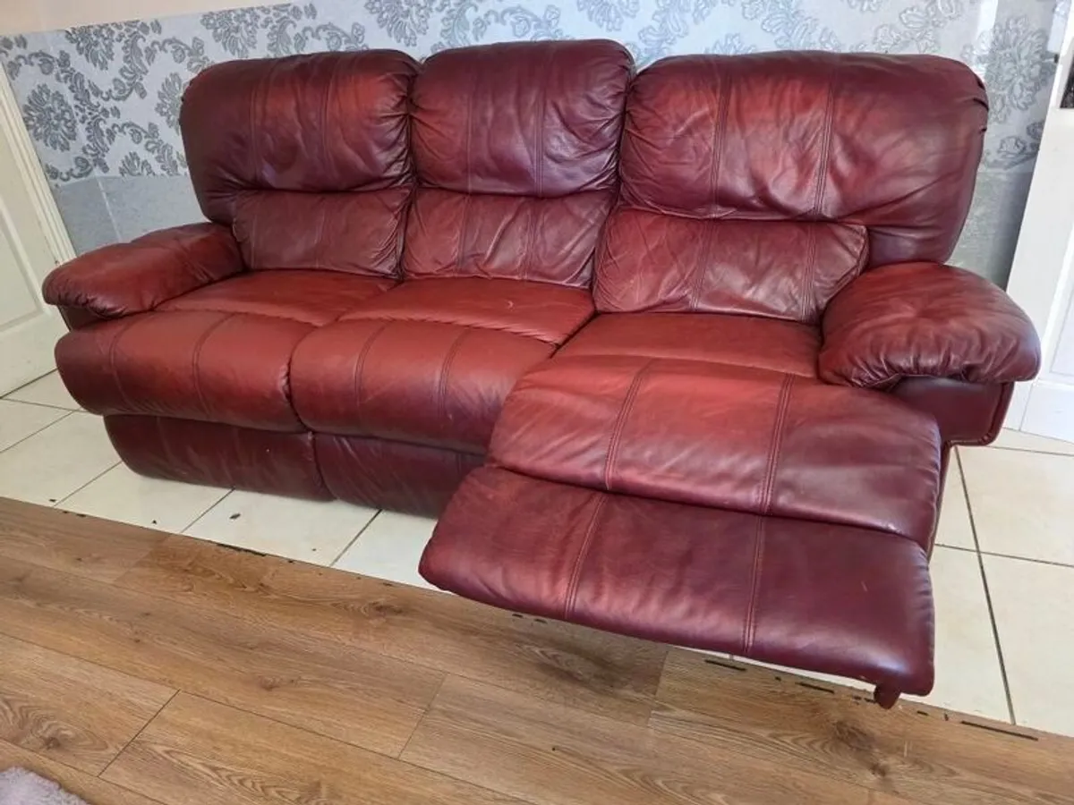 Italian Leather sofa for sale - Image 1
