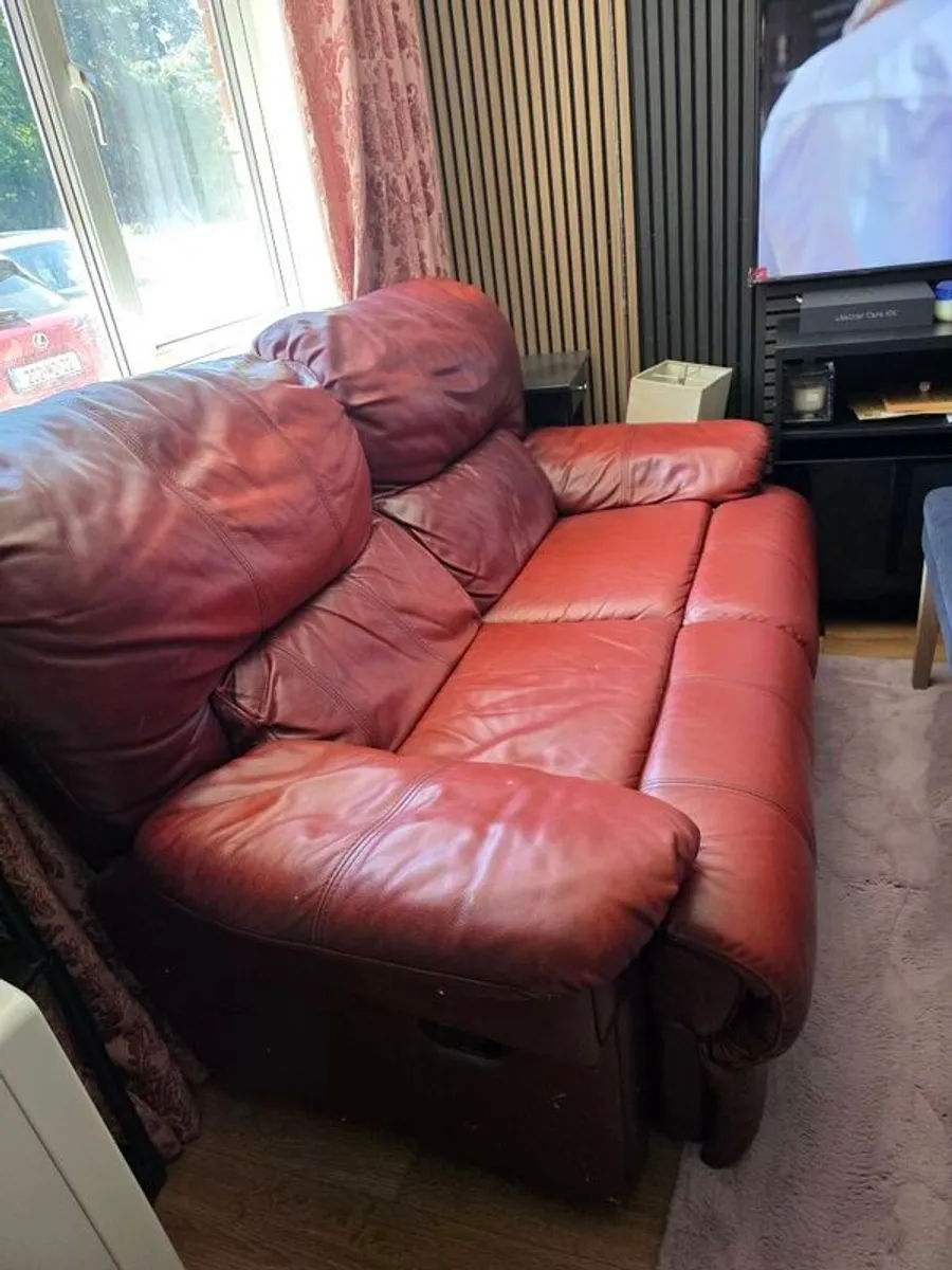 Italian Leather sofa for sale - Image 3