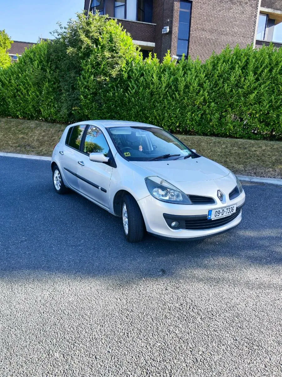 Renault Clio - Image 1