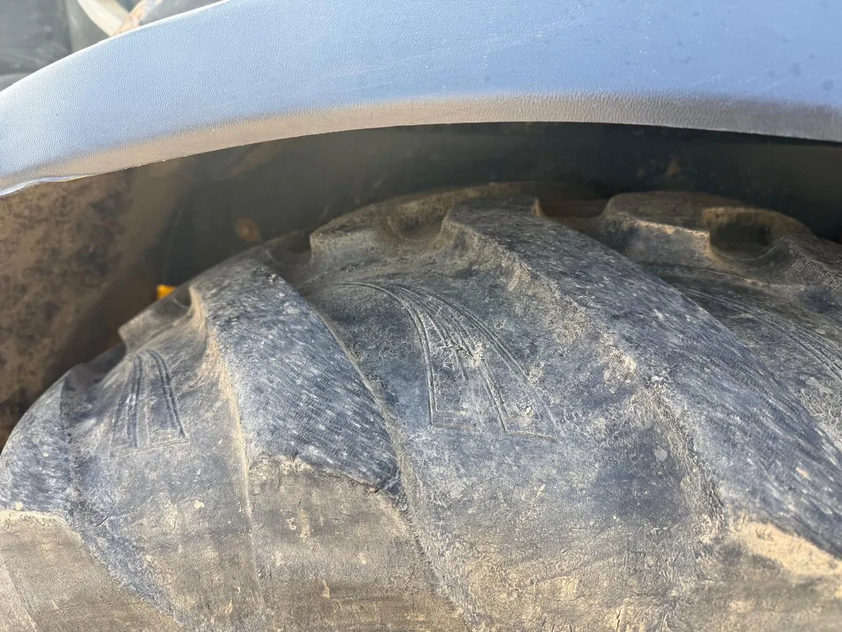 Jcb TM 320 - Image 4