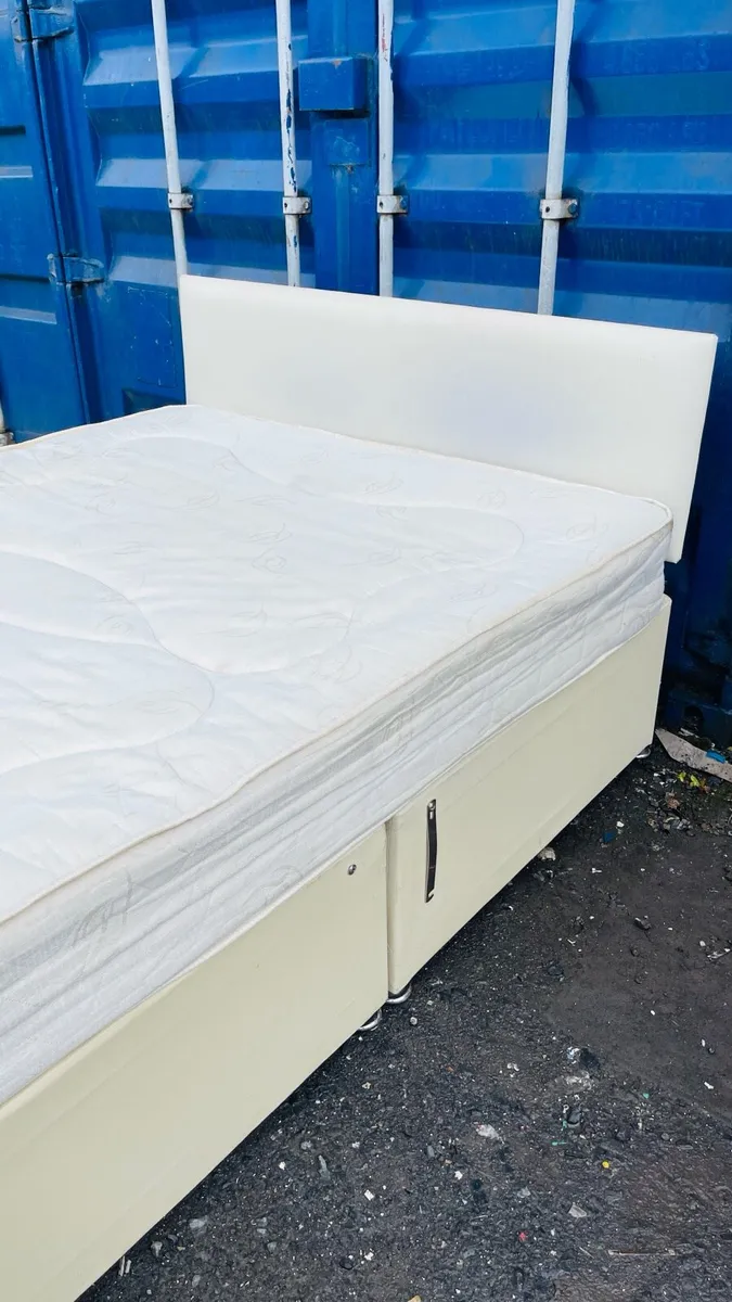 King size bed with mattress - Image 3