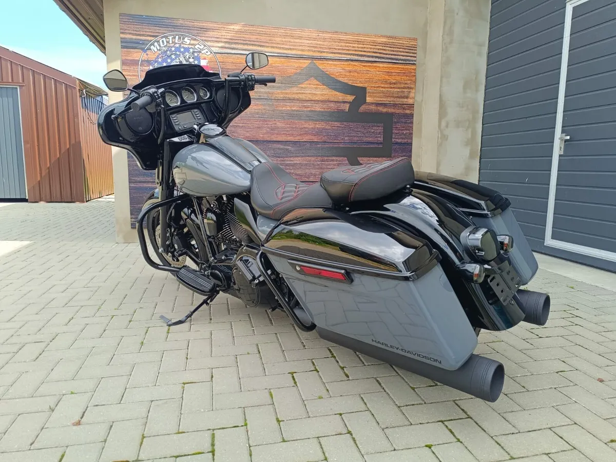 HARLEY DAVIDSON FLHX - Image 1