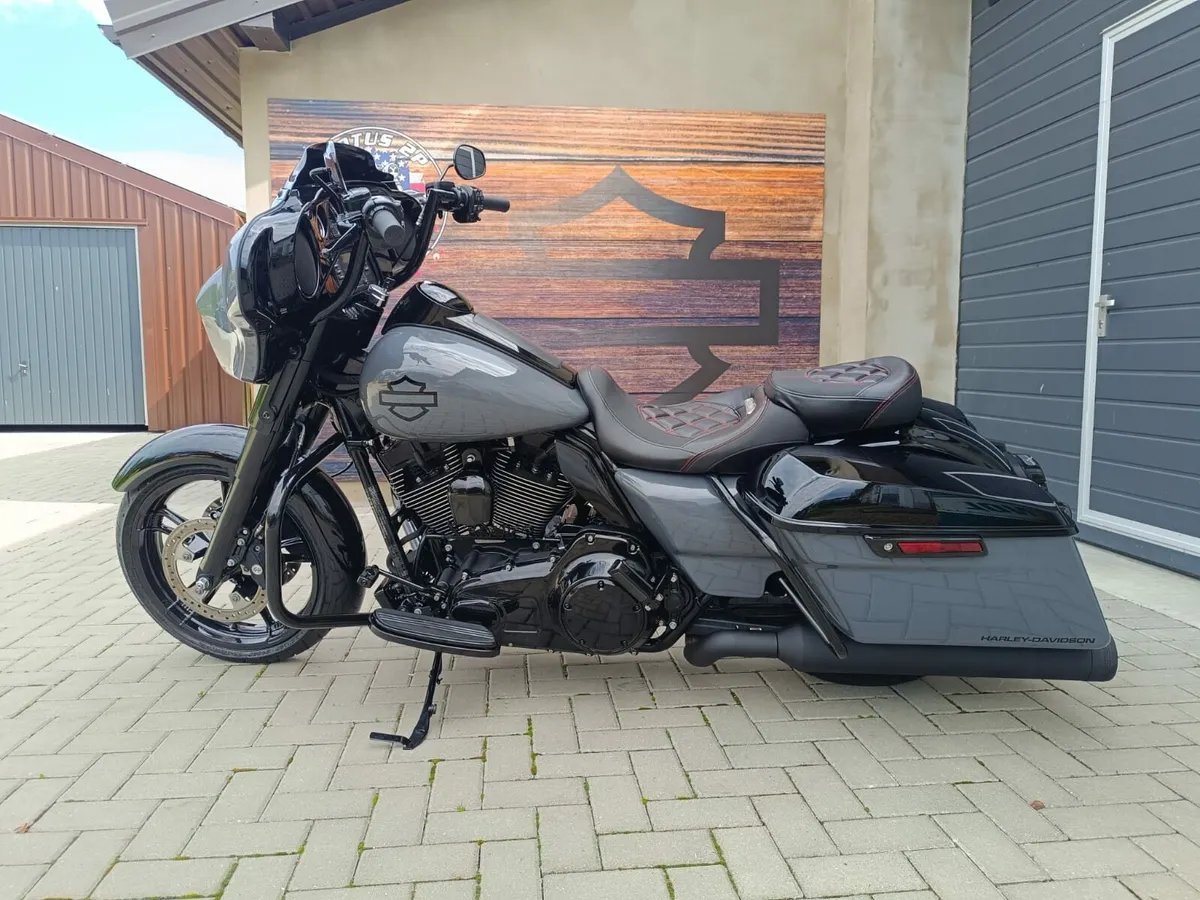 HARLEY DAVIDSON FLHX - Image 2