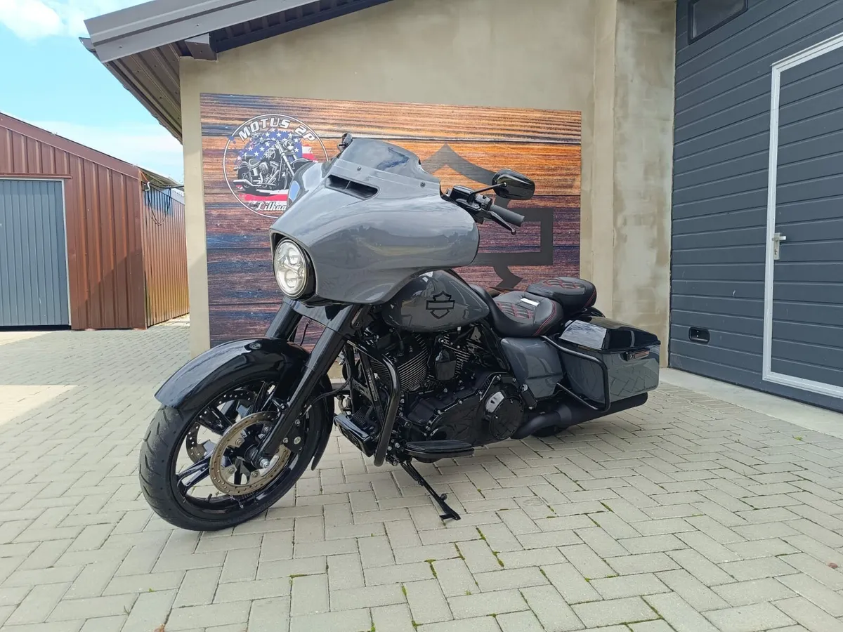 HARLEY DAVIDSON FLHX - Image 4