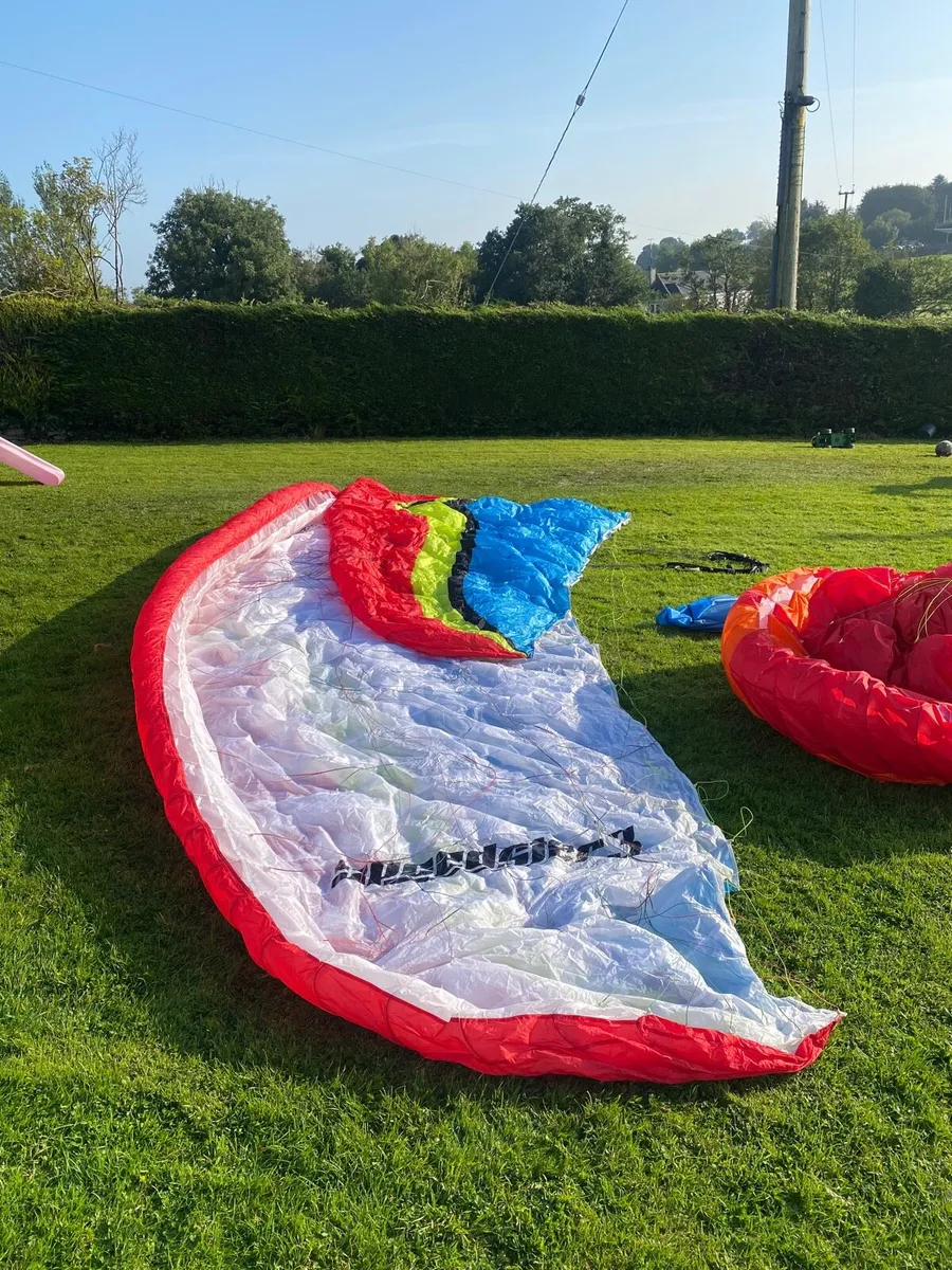 Ozone speedster 3 paramotor wing  £1900 - Image 1