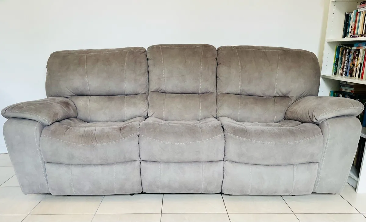 Sofa — recliner — three-seater - Image 1