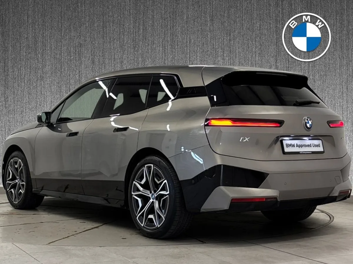 BMW IX Xdrive40 M Sport - Image 3