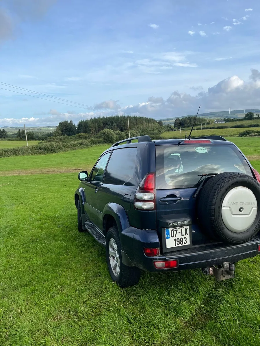 07 Landcruiser - Image 3