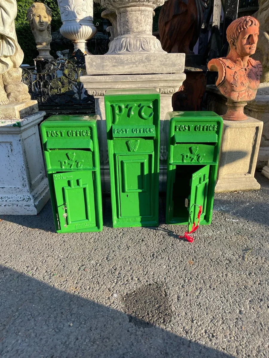 Post box building in the wall - Image 4