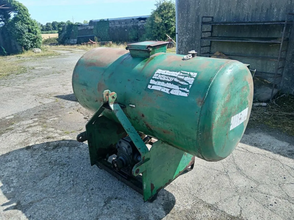 Molasses tank - Image 1