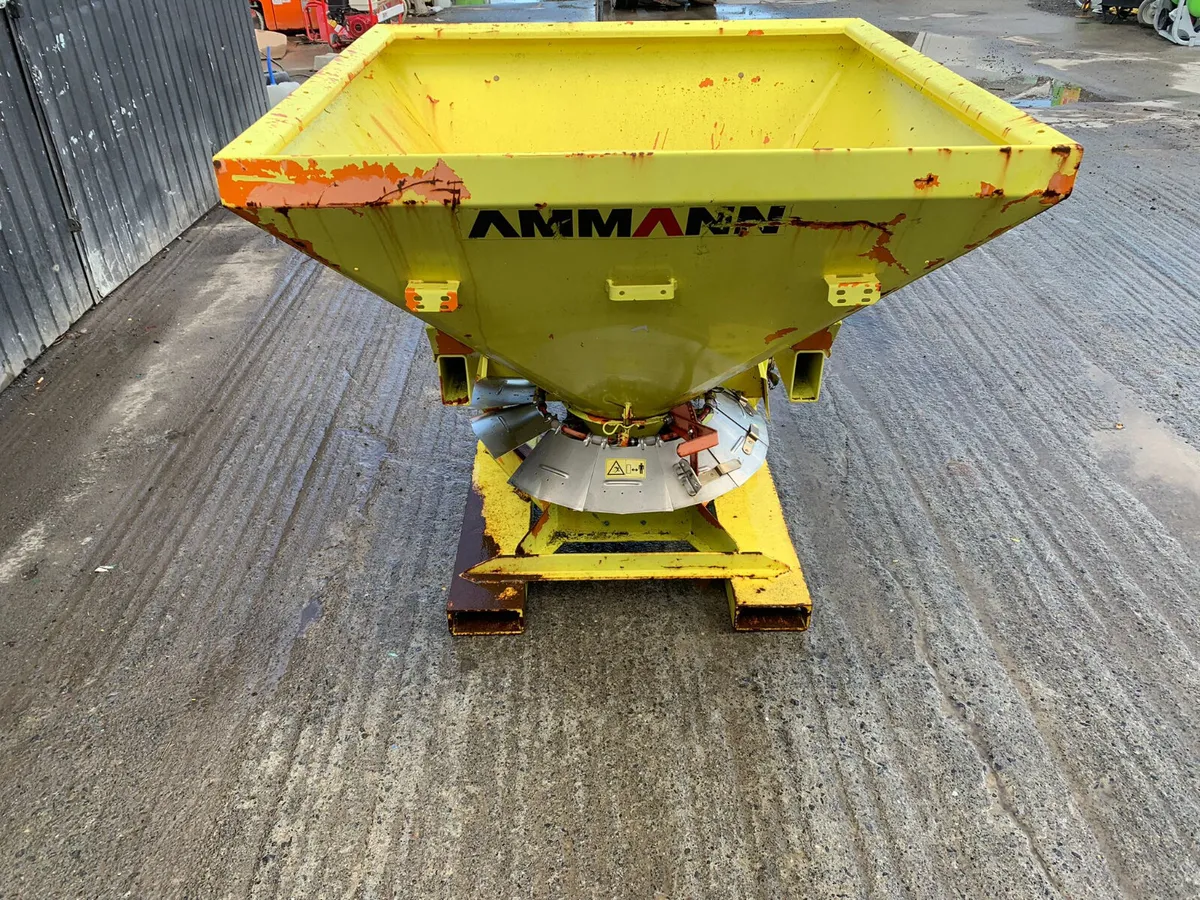 AMMANN Chip Spreader – Multi-Use Spreader for Chi - Image 1