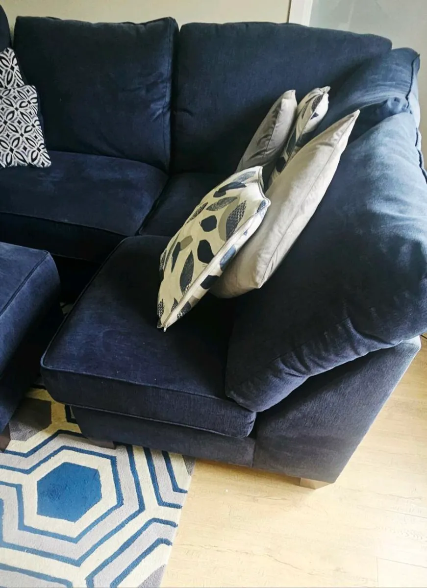 Corner Couch - Image 3