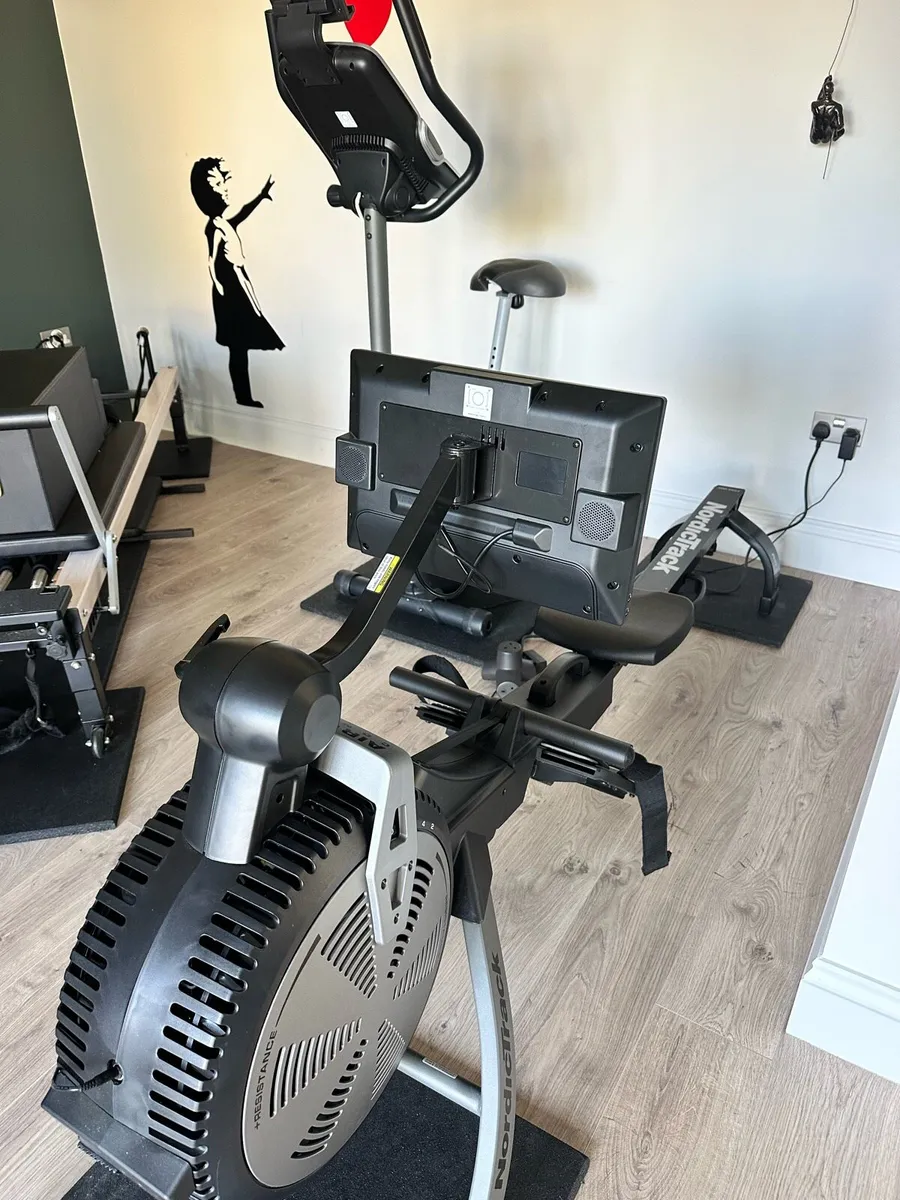 Rowing machine - Image 1