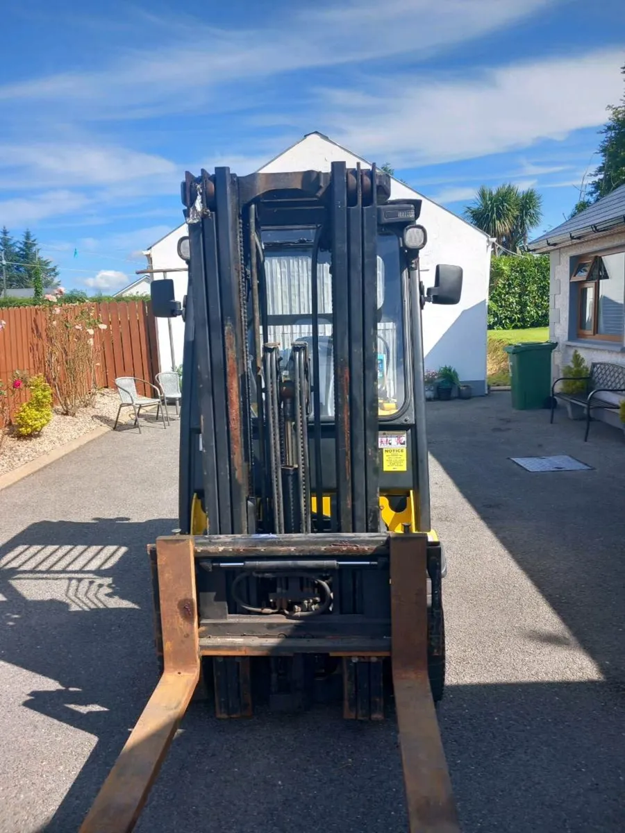 Forklift - Image 3