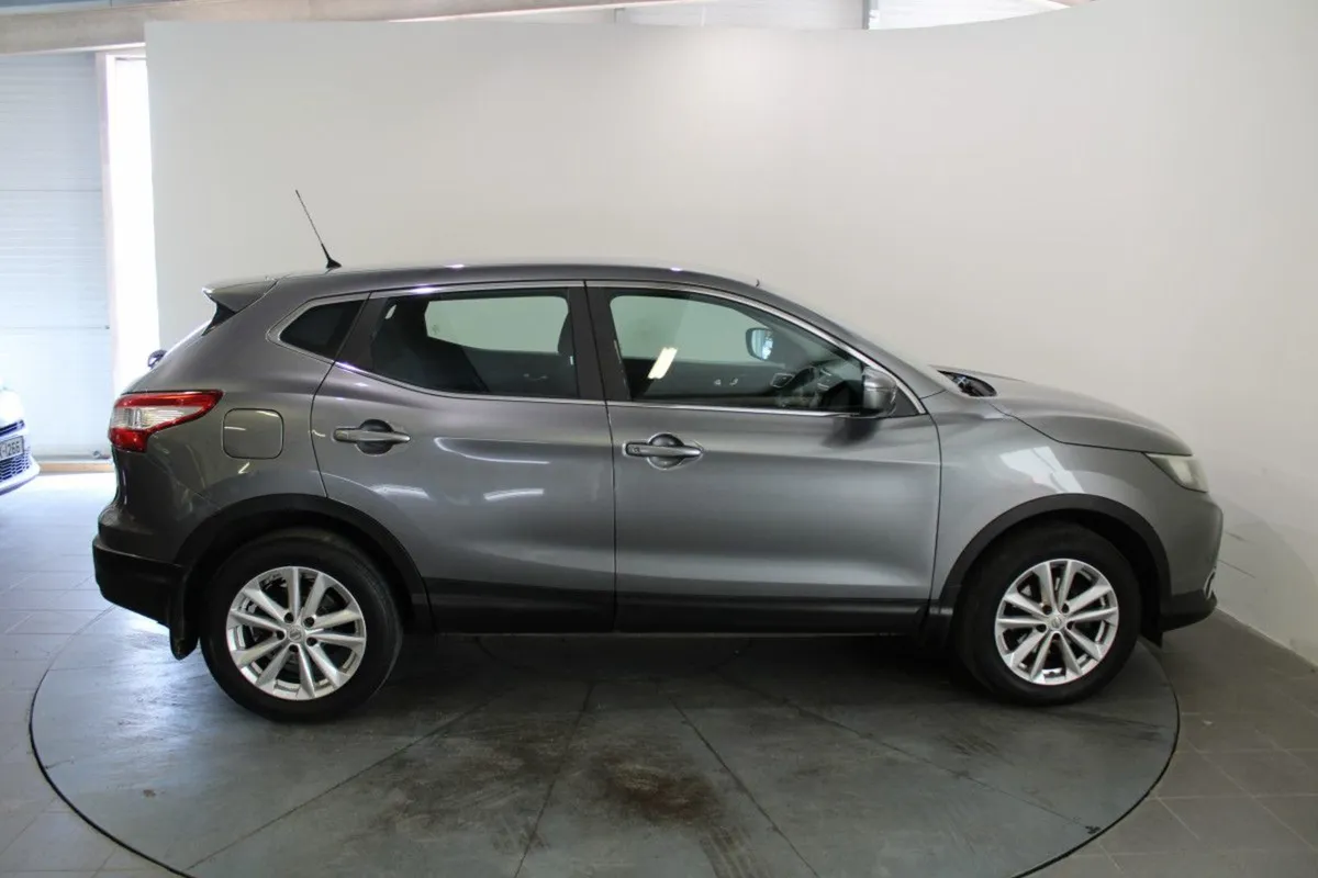 Nissan QASHQAI 1.2 Petrol SV Safety Pack - Image 3