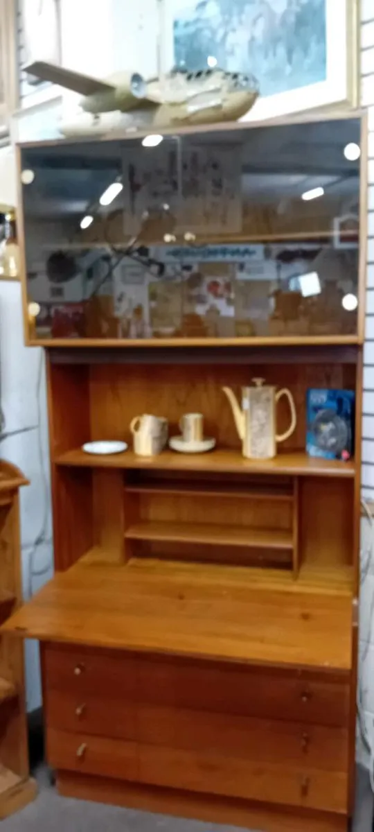 Original 1970s Tunbridge Display Cabinet - Image 1