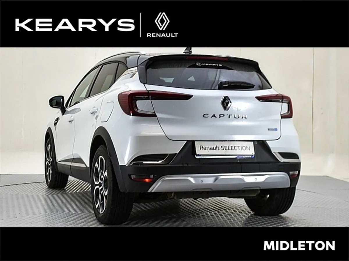 Renault Captur E Tech Hybrid Phev - Image 2