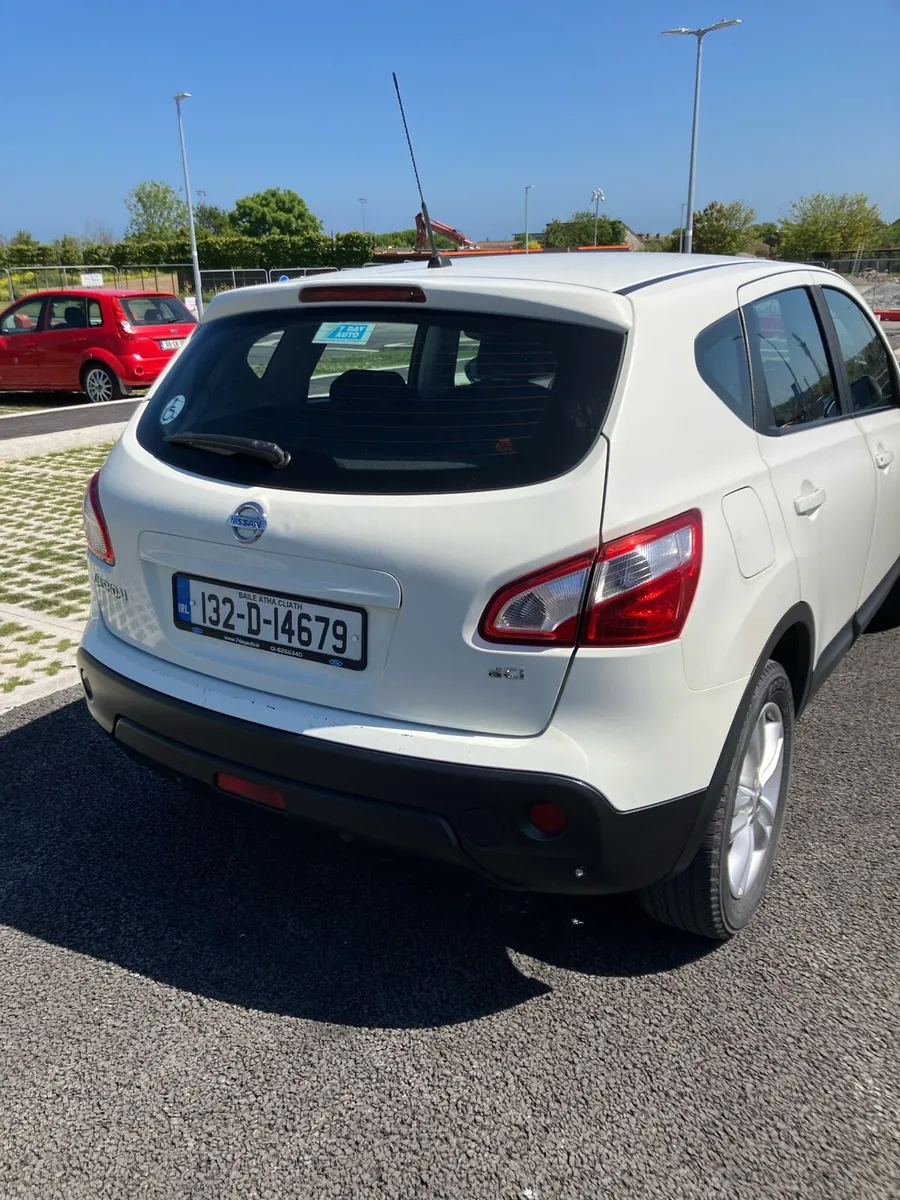 Car - Image 3