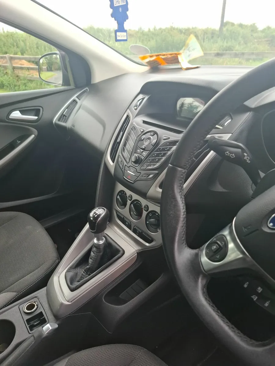 Ford Focus 2014 - Image 2