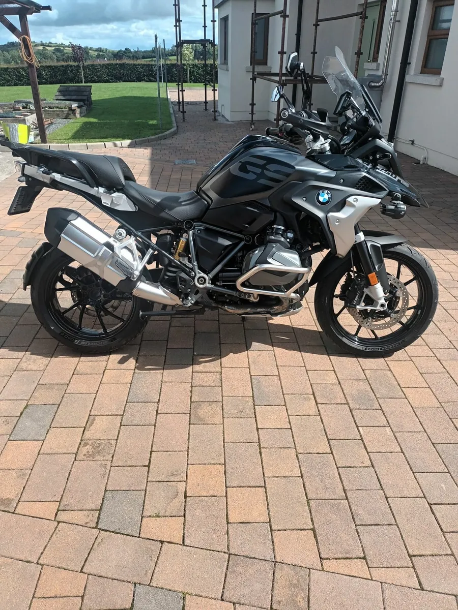 Motorcycle Bmw  r1250gs 2021 - Image 1